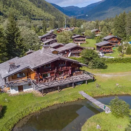 Chalet Les Chosalets Chalet Sleeps 14 Chamonix