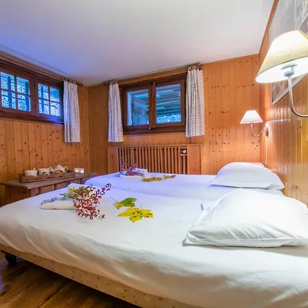Les Chosalets Chalet Sleeps 14 Chalet Chamonix