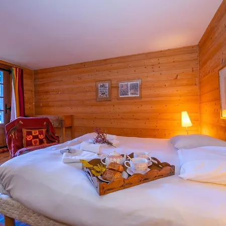 Les Chosalets Chalet Sleeps 14 * Chamonix