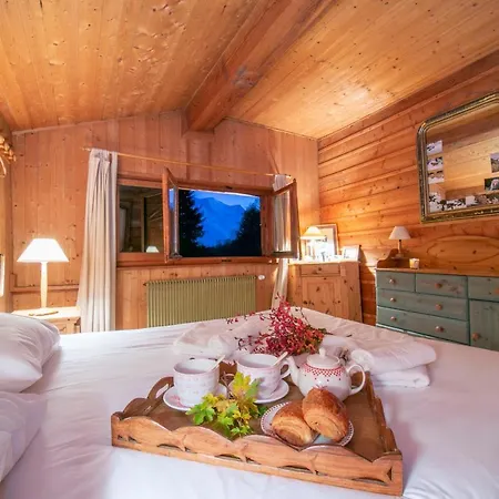Les Chosalets Chalet Sleeps 14