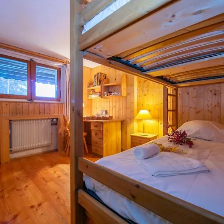 Les Chosalets Chalet Sleeps 14 Chamonix