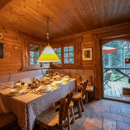 Domek alpejski Les Chosalets Chalet Sleeps 14 Chamonix