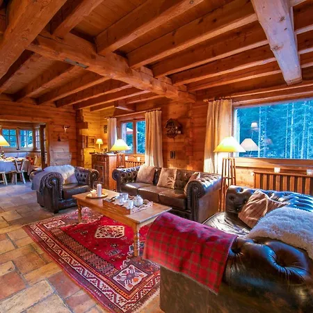 Les Chosalets Chalet Sleeps 14 *