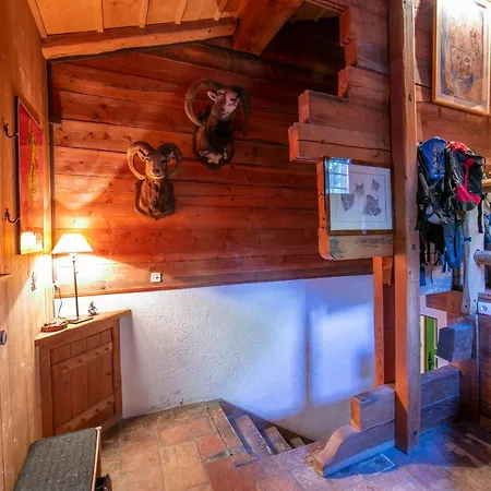 Les Chosalets Chalet Sleeps 14 Chalet