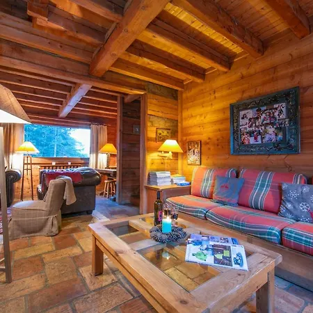 Les Chosalets Chalet Sleeps 14 *